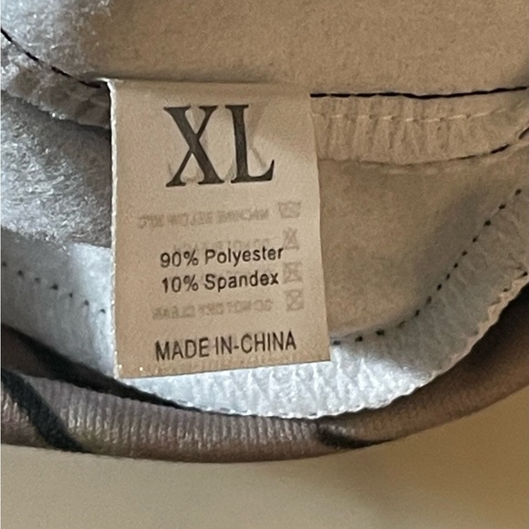 Source Unknown Pikachu Graphic Hoodie - Picture 2 of 5